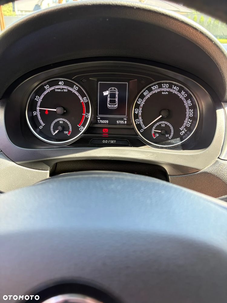 Skoda RAPID 1.0 TSI Ambition - 11