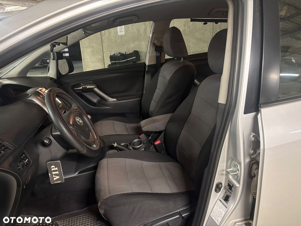 Toyota Corolla Verso 2.2 D-4D Premium 7os - 12