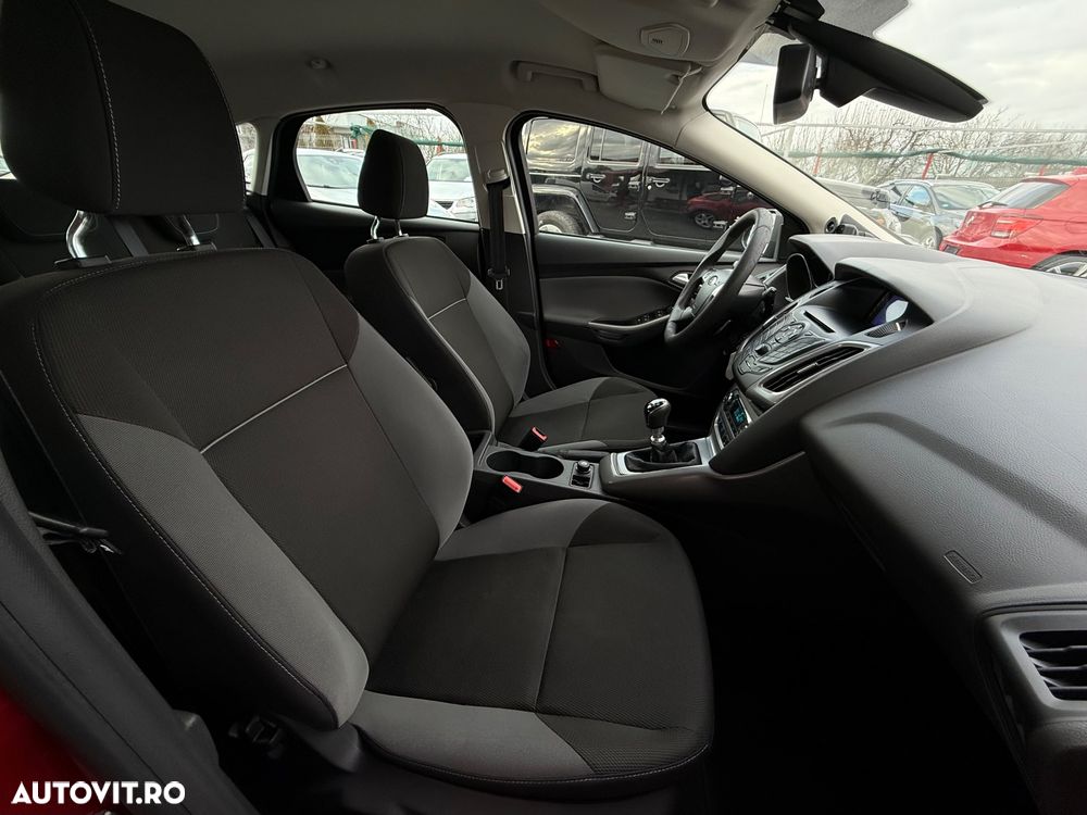 Ford Focus 1.6 TDCI DPF Trend - 23