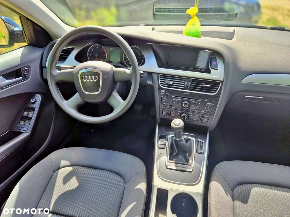Audi A4 Avant 2.0 TDI DPF Ambiente - 9