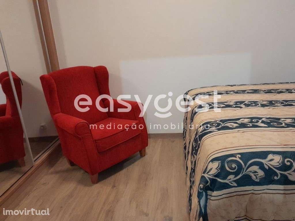 Moradia com 2 pisos e varanda localizada no centro de Beja - Grande imagem: 5/12