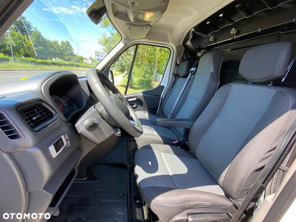 Renault MASTER 2,3 DCI 135KM L2H2 CHŁODNIA 0 STOPNI ( LEKI ) - 35