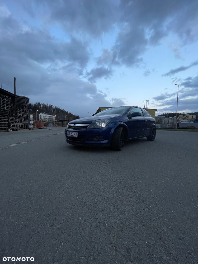 Opel Astra GTC 2.0 Turbo Sport - 10