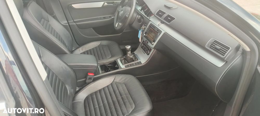 Volkswagen Passat 2.0 TDI BlueMotion Technology DPF Highline - 12