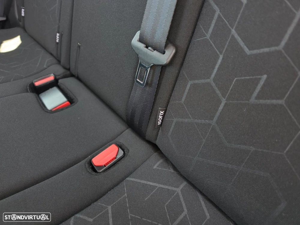 Peugeot 2008 1.2 PureTech Signature - 11