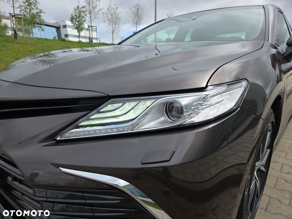 Toyota Camry 2.5 Hybrid Executive CVT - 10