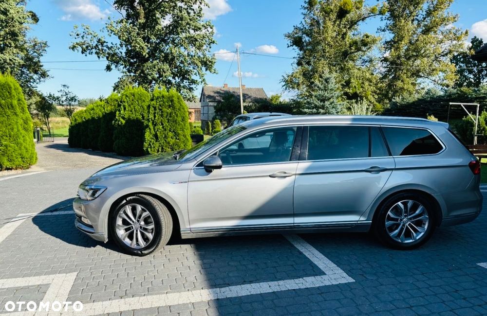 Volkswagen Passat 2.0 TDI SCR 4Mot DSG Highline - 2