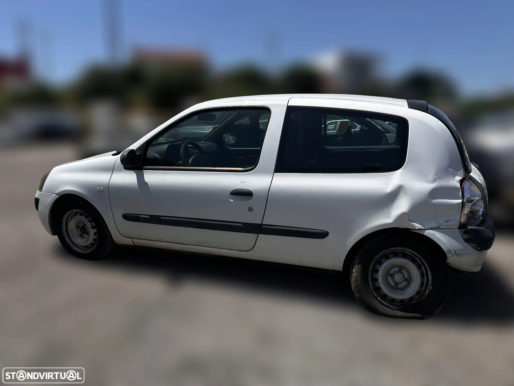 Renault Clio II 1.5 dCi Van de 2006 para peças - 6