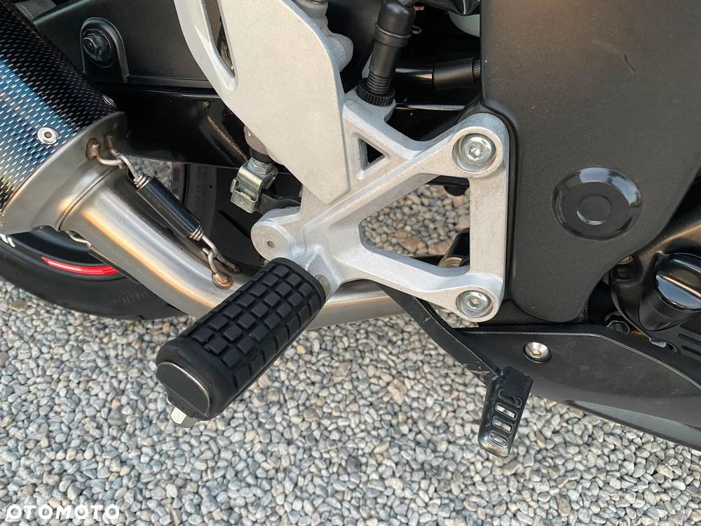 Honda CBR - 15