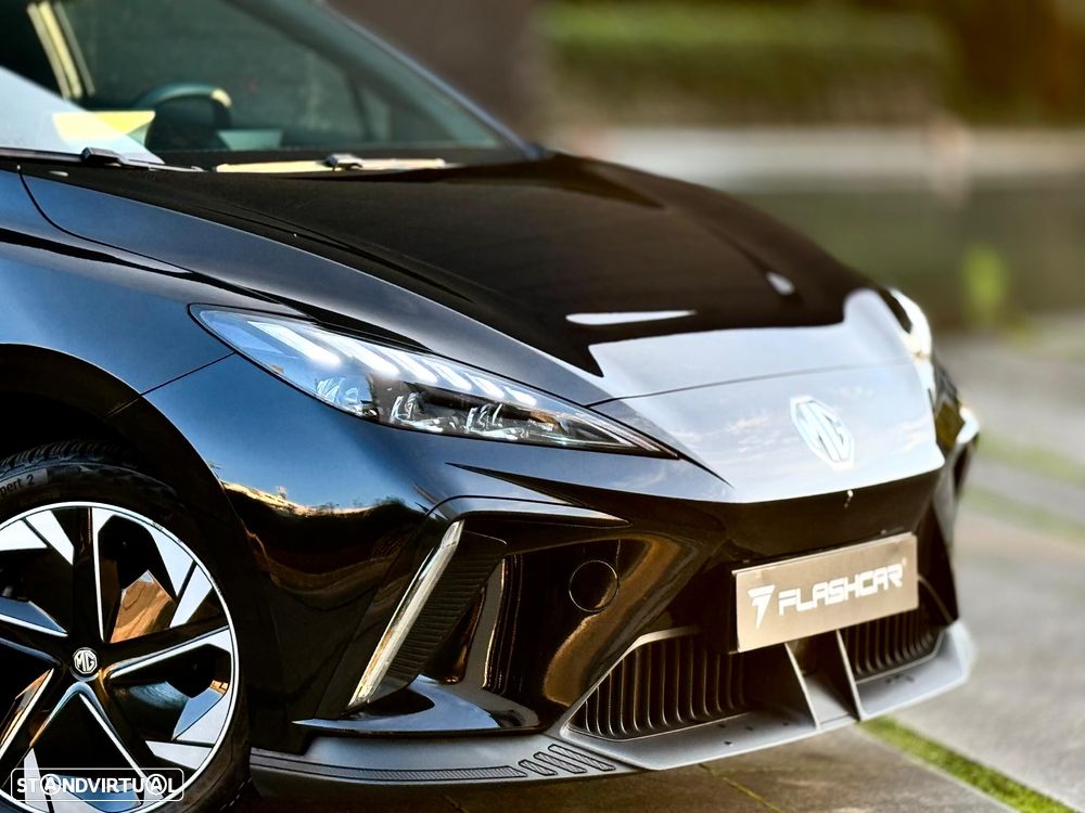 MG MG4 64 kWh Luxury - 32