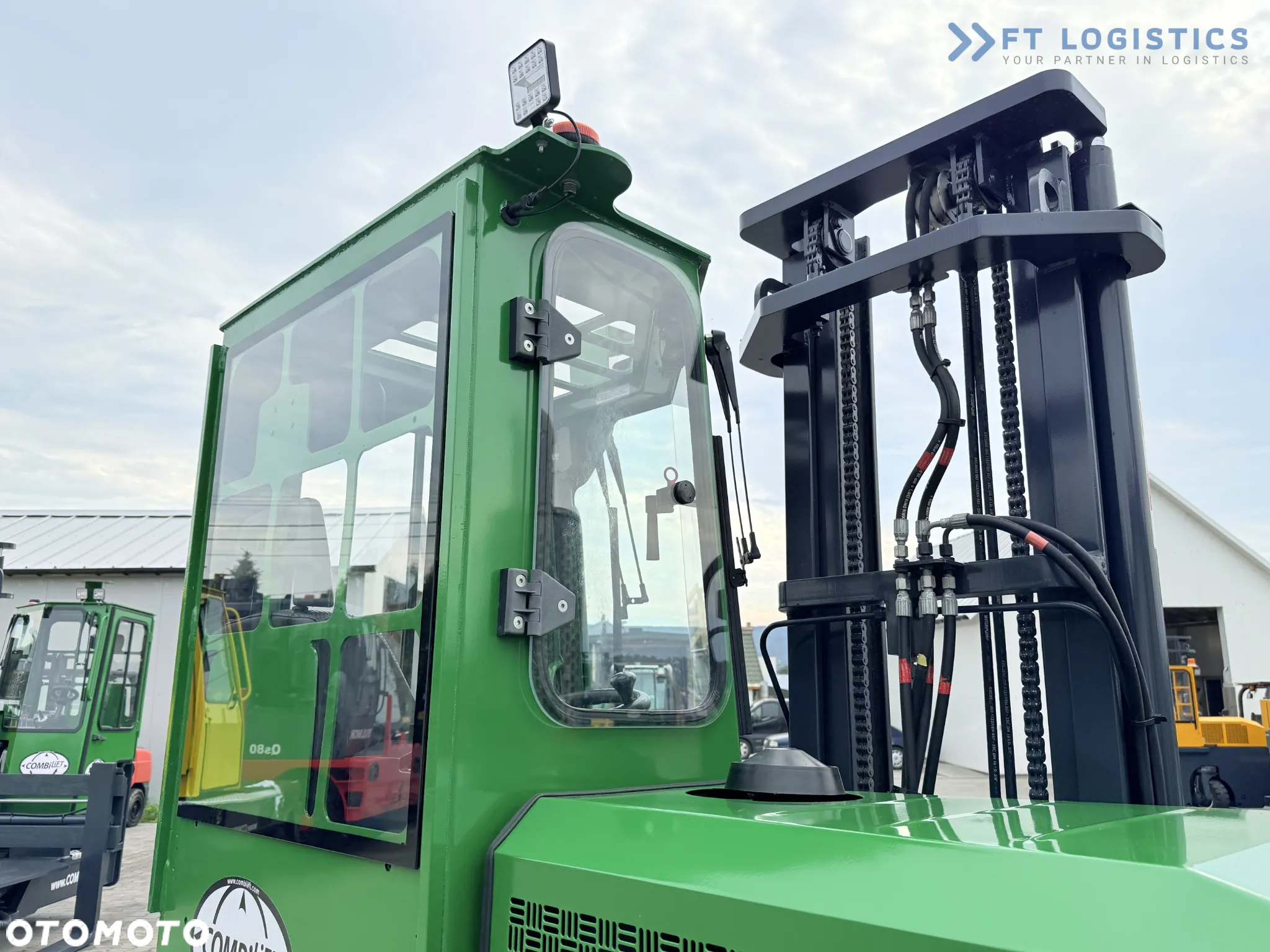Combilift C3000 / DIESEL / DUPLEX - 4000MM / SZEROKI POZYCJONER WIDEŁ 2700MM / PEŁNA OGRZEWANA KABINA / JEDYNIE 6905H/ STAN - JAK NOWY! - 12