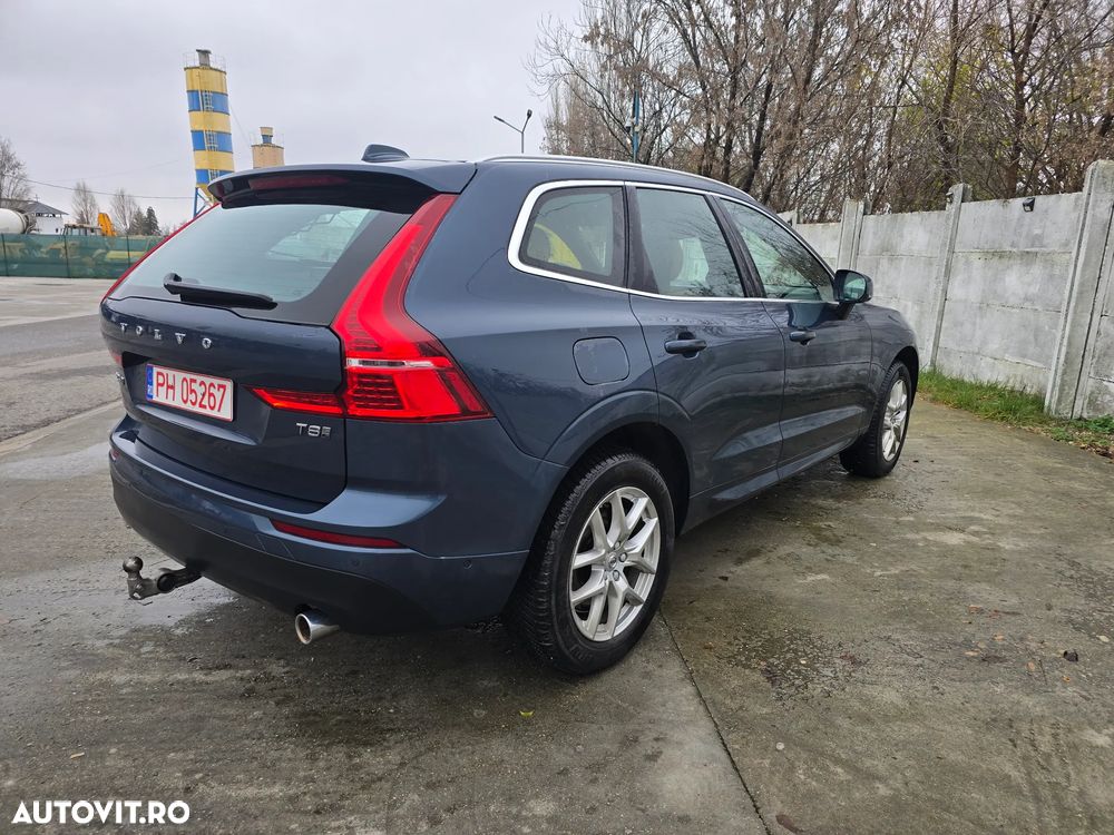 Volvo XC 60 T8 Twin Engine AWD Geartronic Momentum - 17