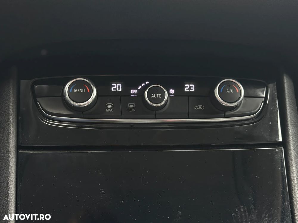 Opel Grandland X Plug-in-Hybrid 1.6 DI Start/Stop Aut Business INNOVATION - 29