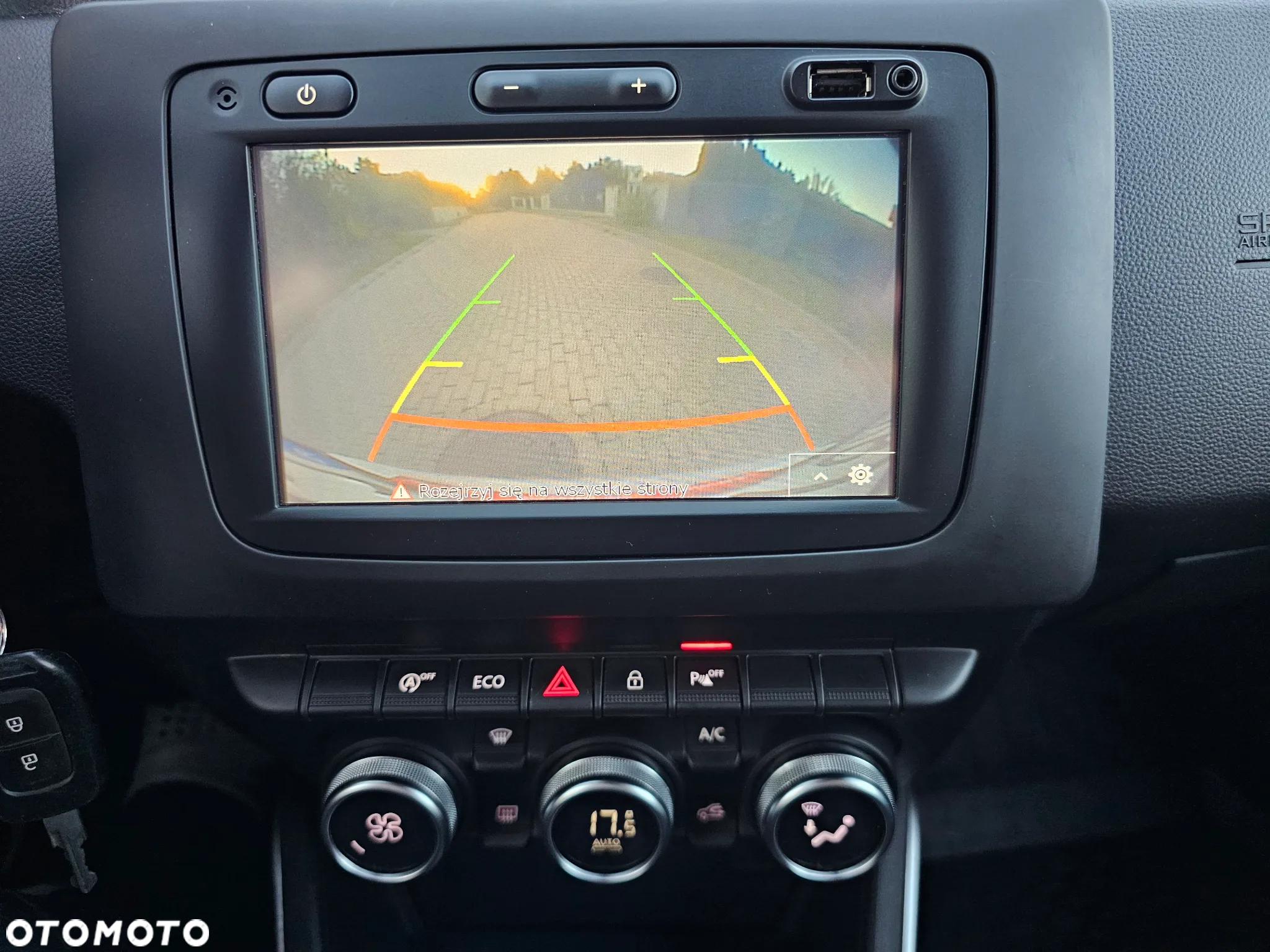 Dacia Duster 1.6 SCe Prestige - 17