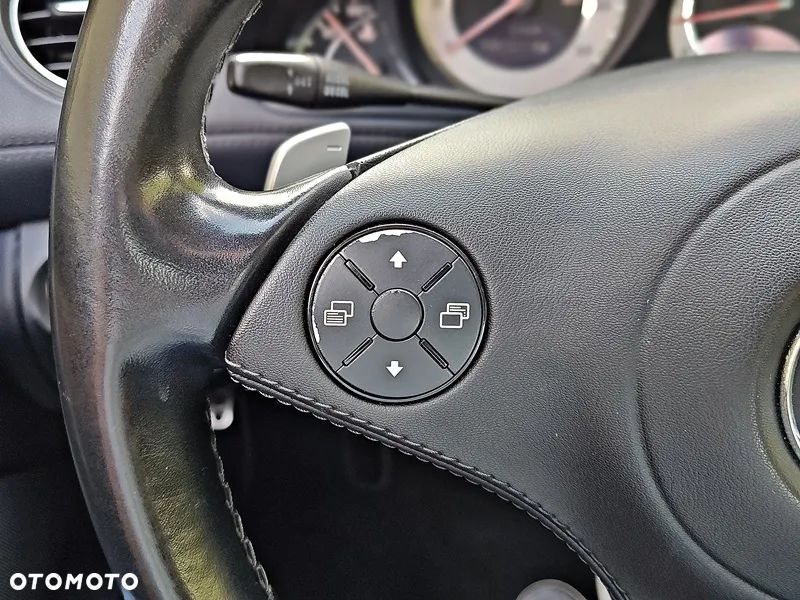 Mercedes-Benz SL - 15