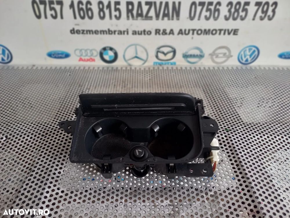 Suport Pahare Audi A8 4H D4 Volan Stanga An 2010-2011-2012-2013-2014-2015-2016-2017 Dezmembrez Audi - 2