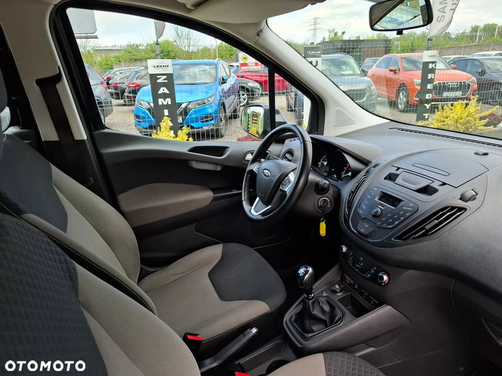 Ford Tourneo Courier 1.5 TDCi Trend - 23