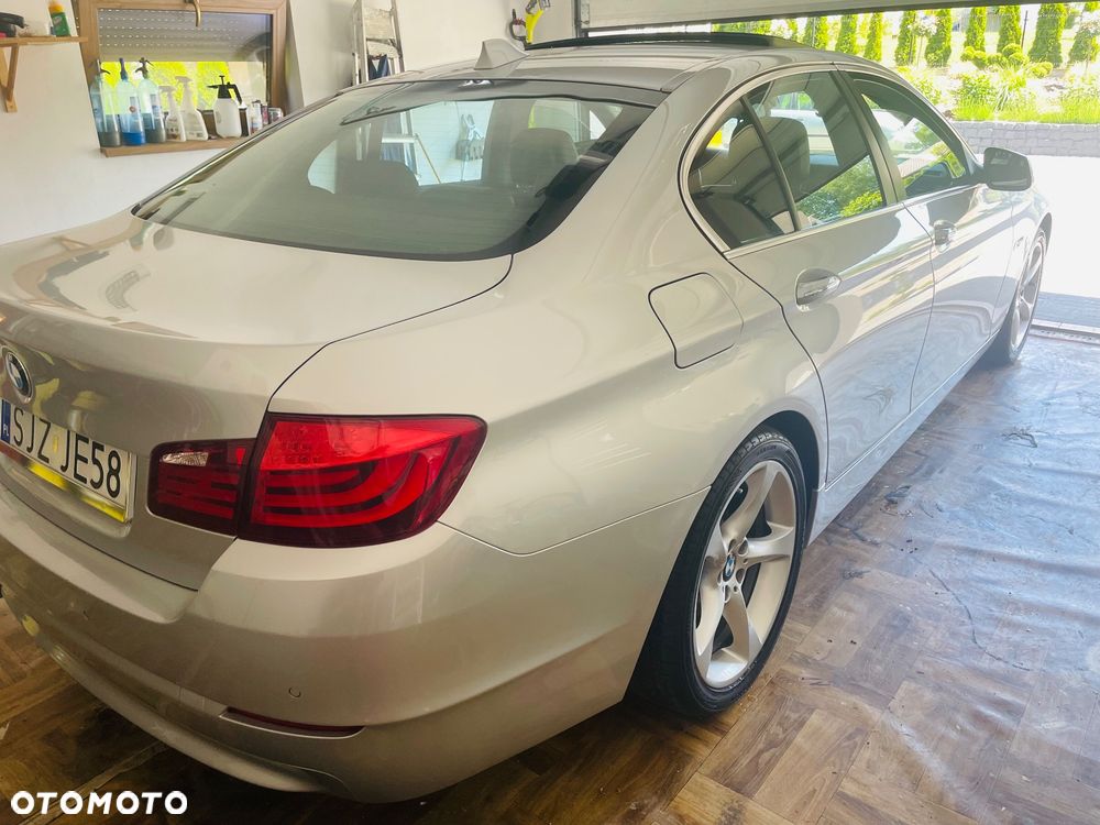 BMW Seria 5 520d Luxury Line - 9
