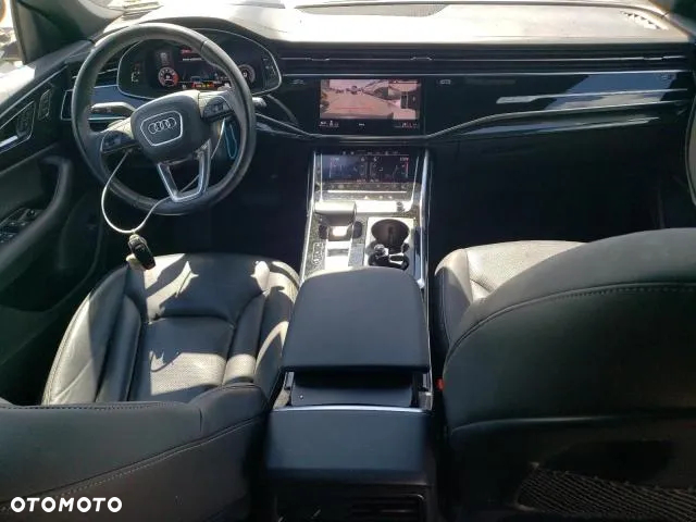 Audi Q8 - 8
