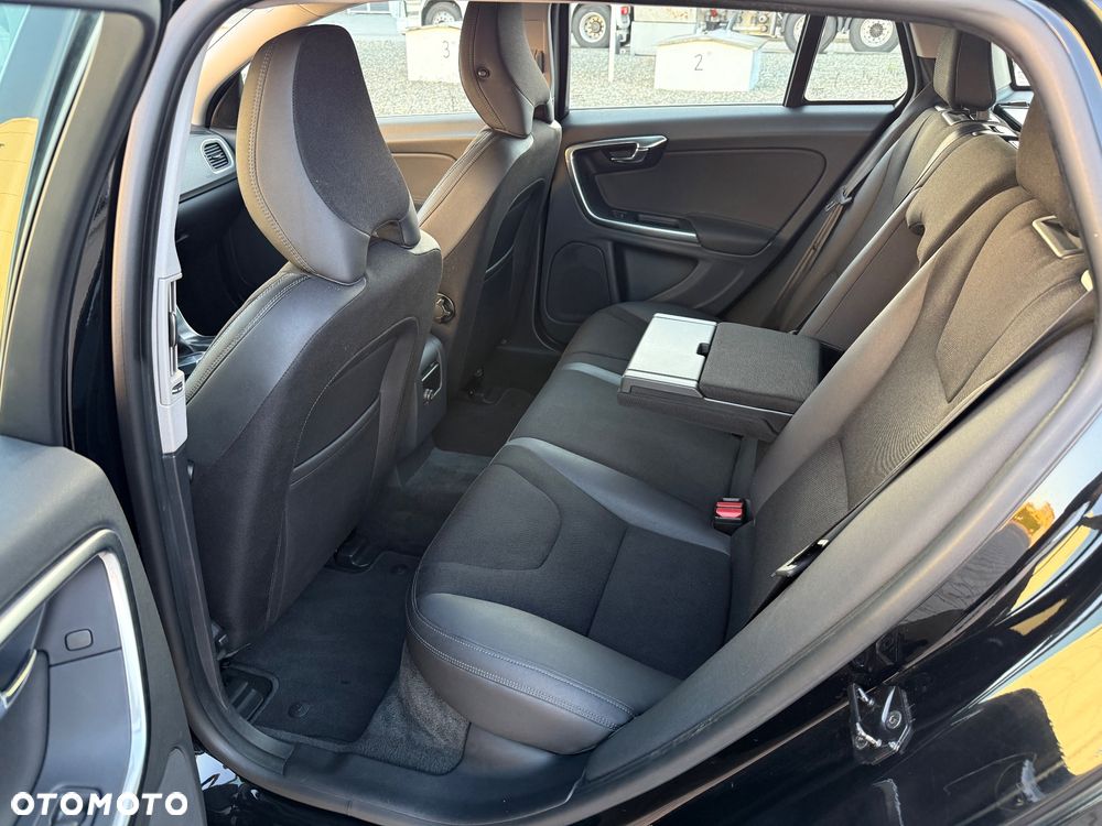 Volvo V60 - 17
