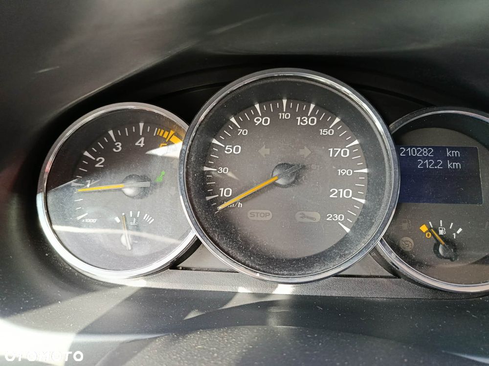 Renault Fluence 1.5 dCi Privilege - 13