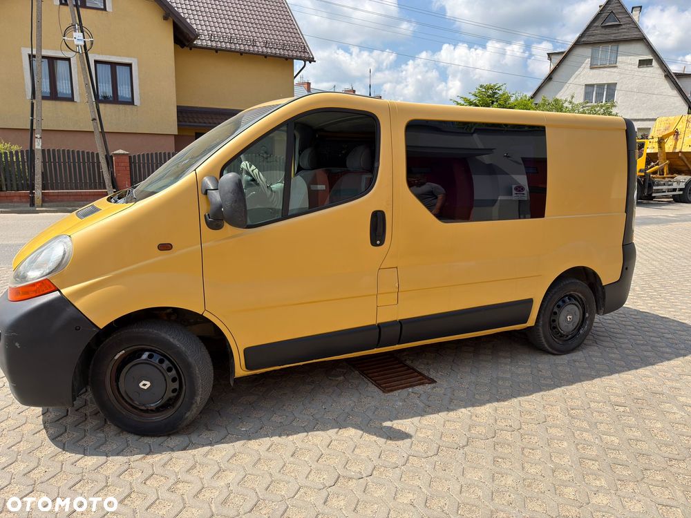Renault Trafic Passenger - 2