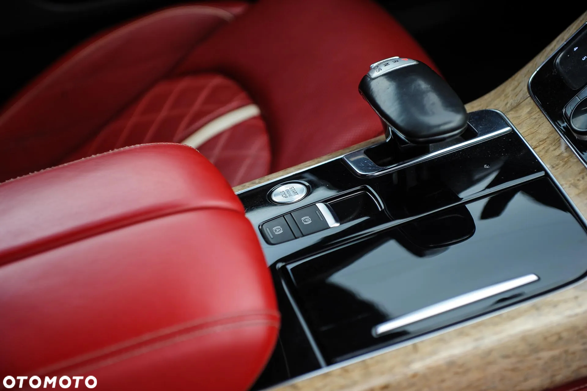 Audi A8 L 60 TFSI quattro tiptronic - 28