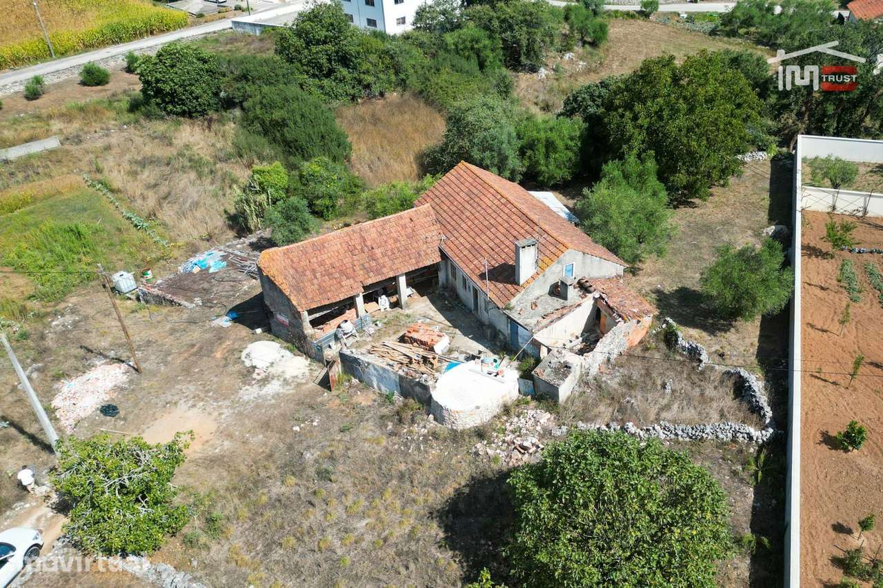 MORADIA T3 PARA RECUPERAR COM PROJETO APROVADO DE RECONSTRUÇÃO E AM... - Grande imagem: 3/13