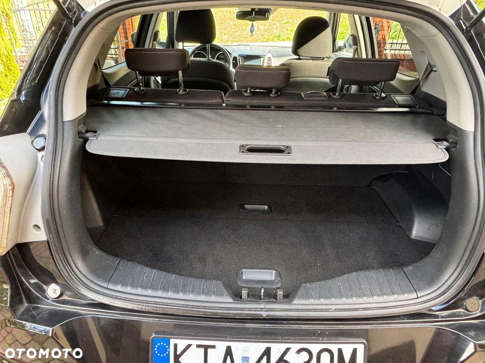 SsangYong/KGM Tivoli e-XGi 160 2WD Black+White - 14