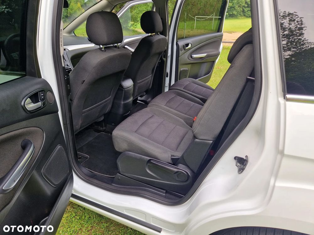 Ford S-Max - 18
