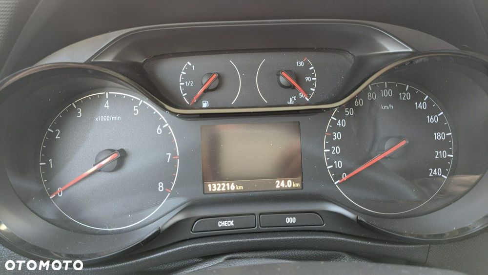 Opel Crossland X - 18