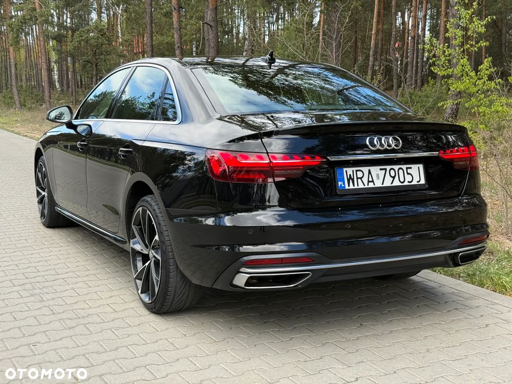 Audi A4 Limousine 40 TDI S tronic S line - 14
