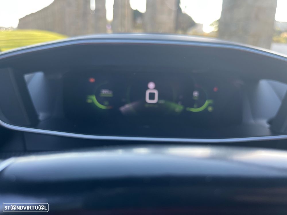 Peugeot 2008 1.2 PureTech GT EAT8 - 7