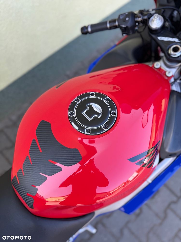 Honda CBR - 17
