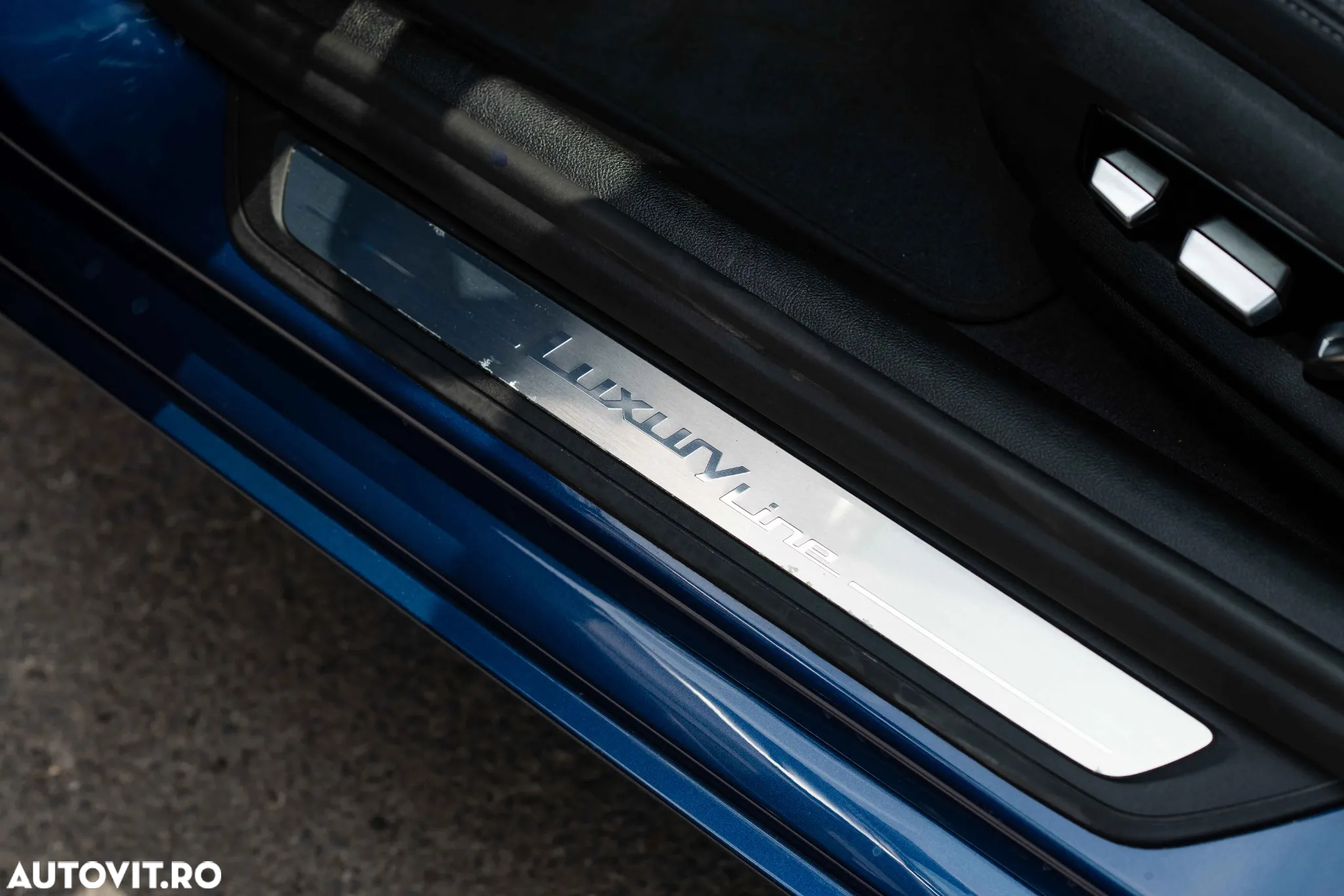 BMW Seria 5 530e Aut. Luxury Line - 31