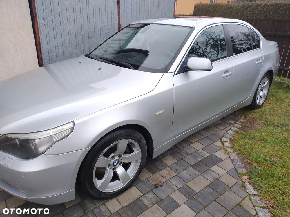 BMW Seria 5 520i - 2