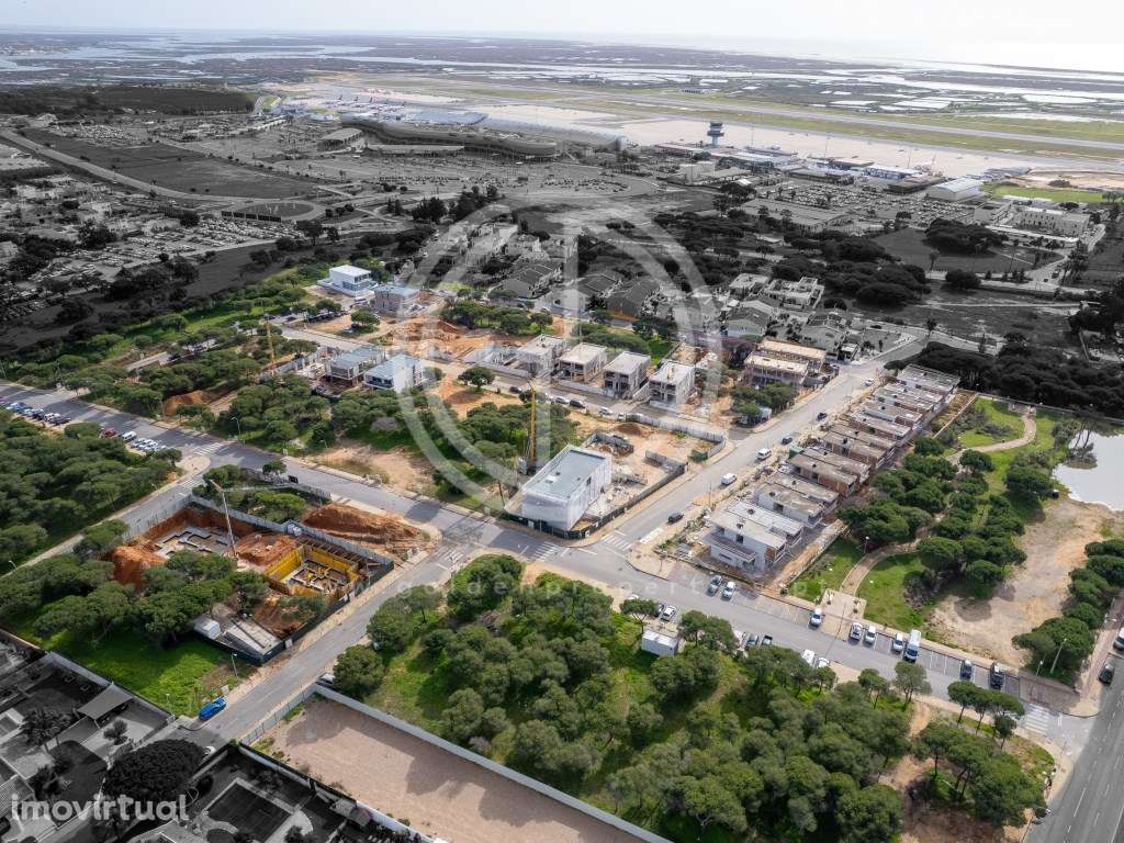 Moradia em T3 em banda em Faro - Grande imagem: 4/56