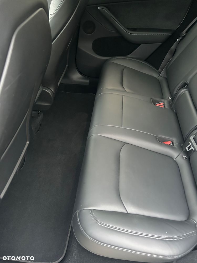 Tesla Model Y Performance Dual Motor AWD - 7