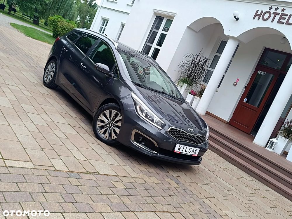 Kia Ceed 1.6 CRDi 136 DCT ISG Platinum Edition - 38