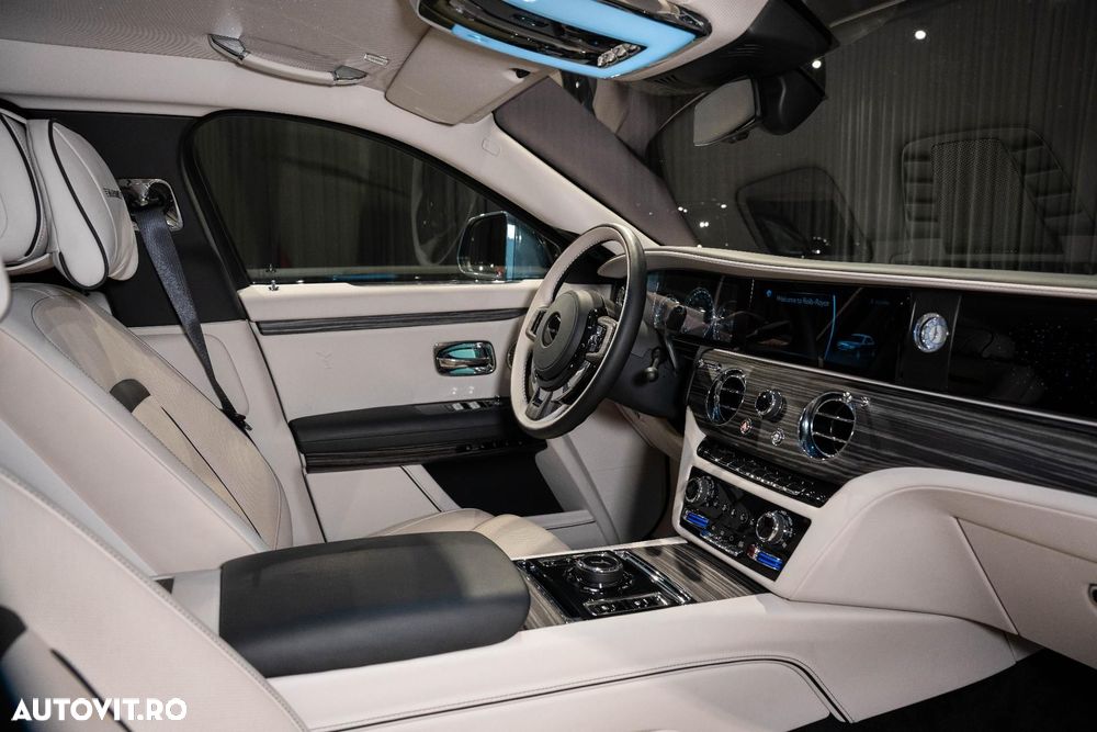 Rolls-Royce Ghost - 31