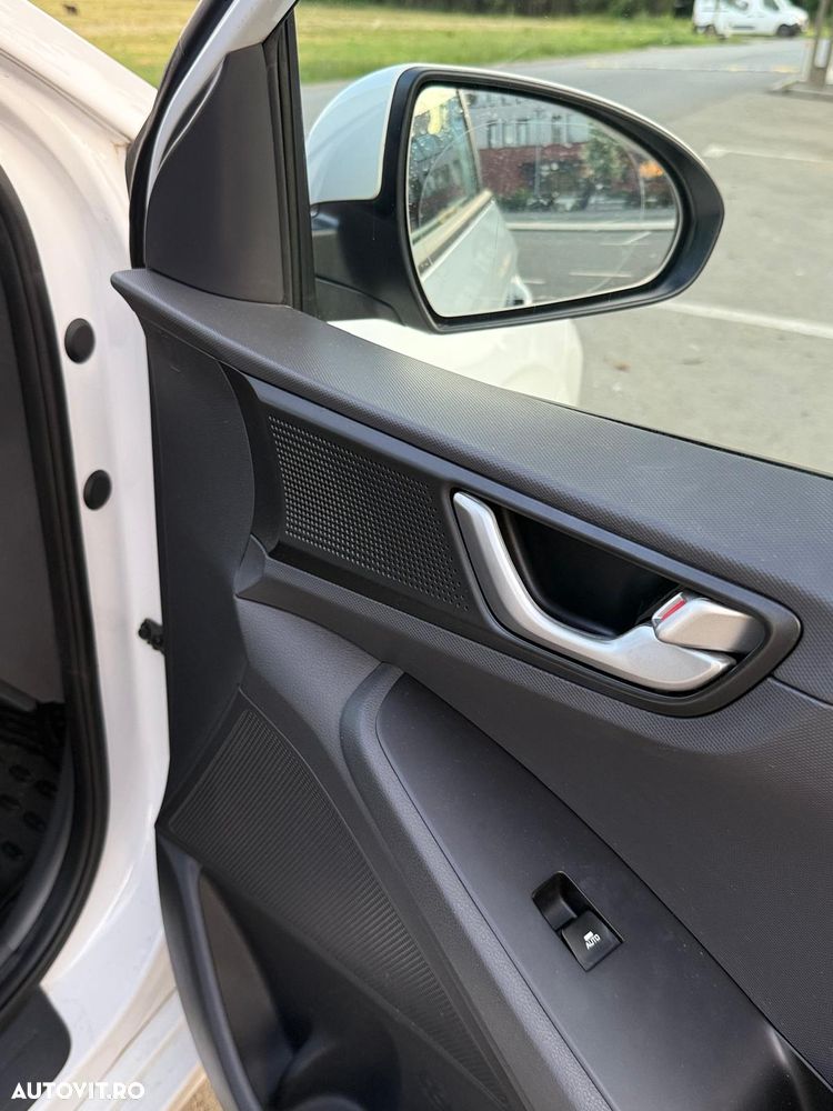 Hyundai IONIQ 1.6 GDI Style - 8