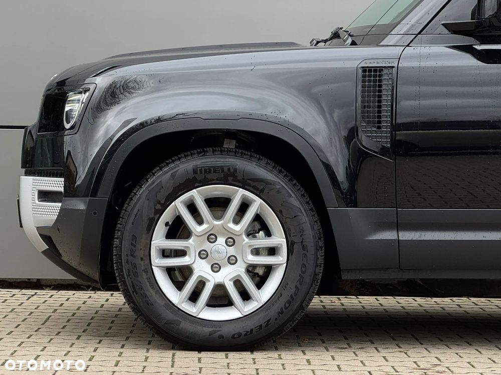 Land Rover Defender 110 2.0 D240 S - 5