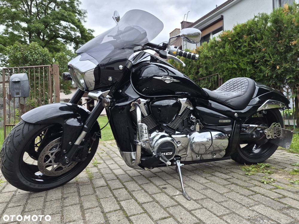 Suzuki Intruder - 6