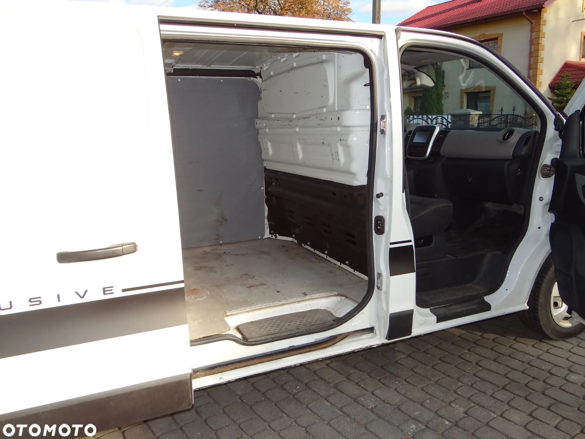 Renault Trafic III 1,6 dci - 11