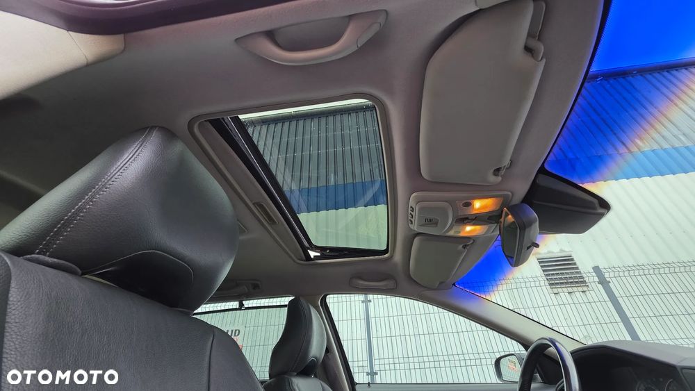 Volvo V70 2.5T Black Edition - 10