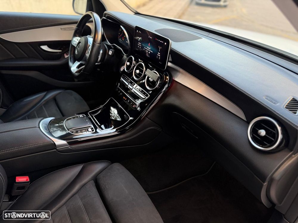 Mercedes-Benz GLC 300 - 30