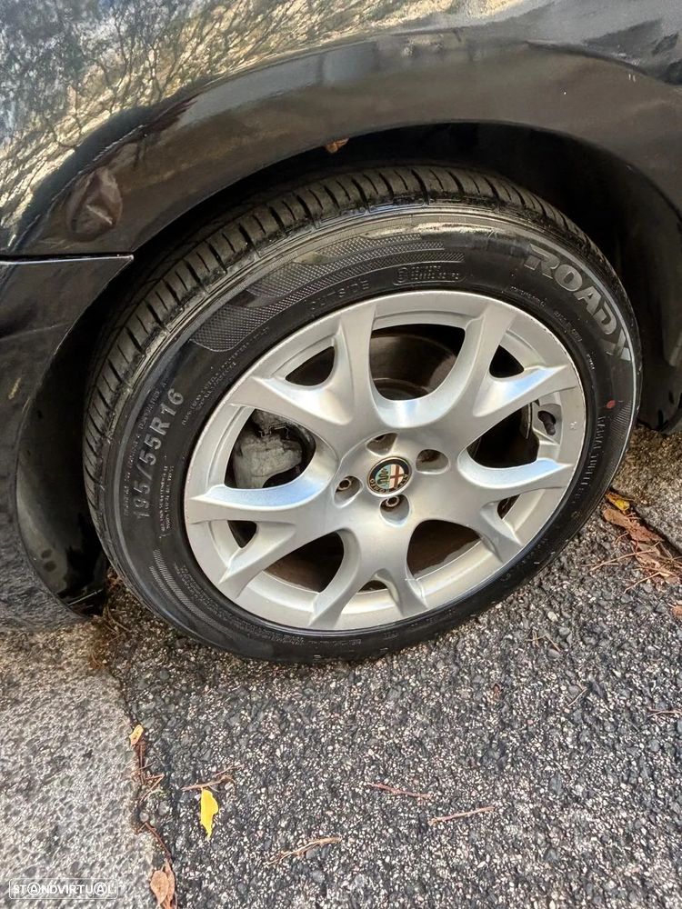 Alfa Romeo MiTo - 11