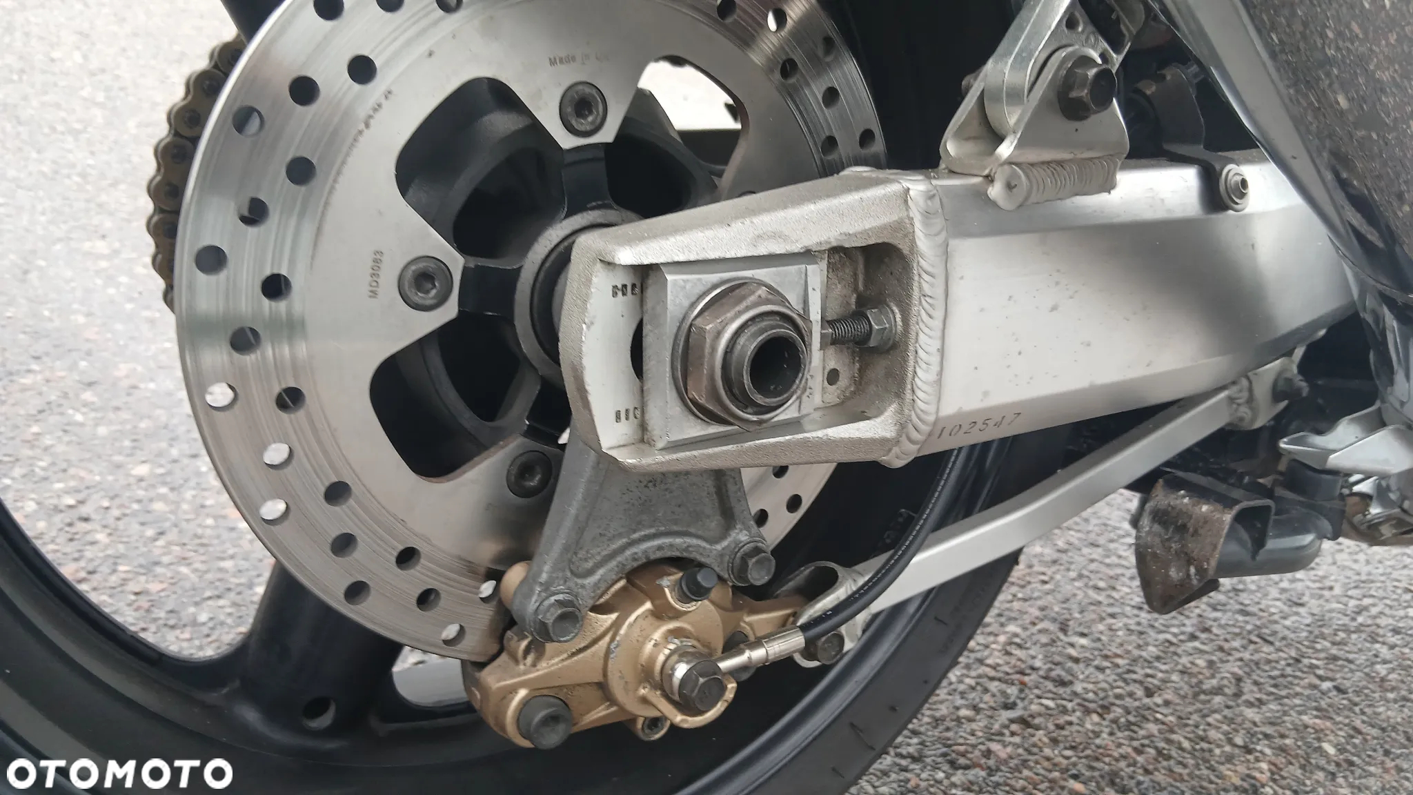 Suzuki GSX - 17