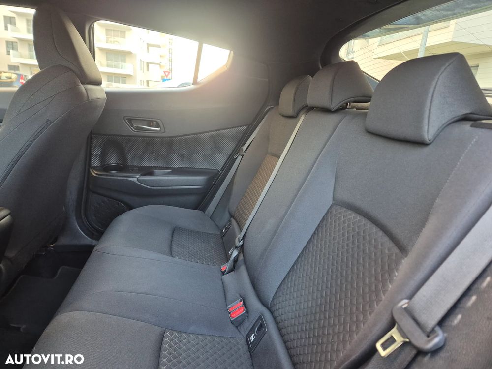 Toyota C-HR 1.8 HSD 4x2 CVT C-enter - 19
