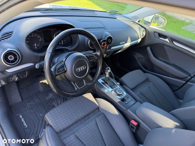 Audi A3 Sportback 1.4 TFSI e-tron S tronic - 11